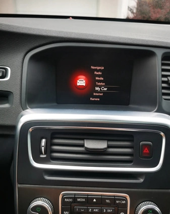Volvo V60 cena 66999 przebieg: 163717, rok produkcji 2015 z Bełchatów małe 529